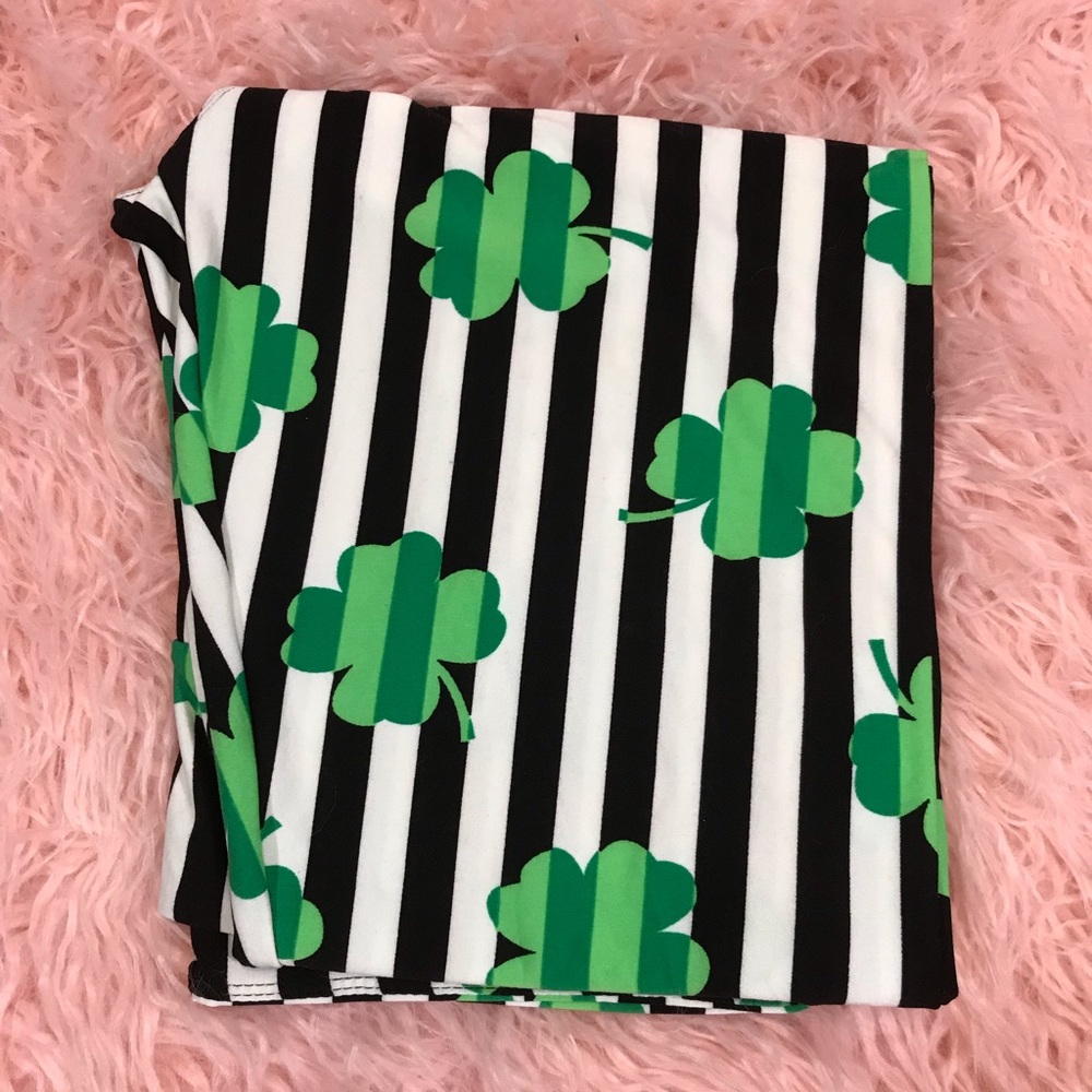LuLaRoe NWOT St. Patrick’s TC (10-20) Leggings